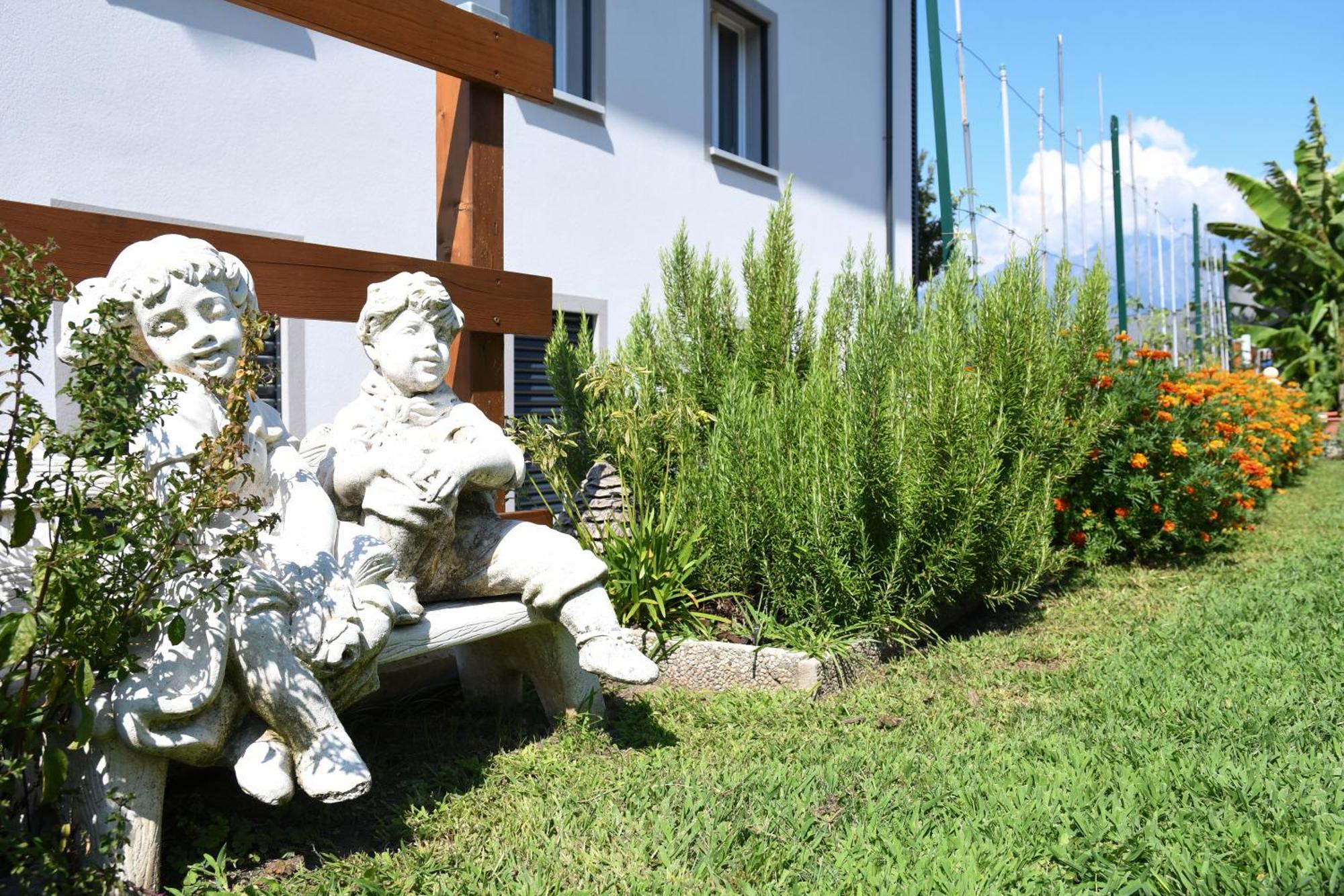 Il Giardino Dei Ciliegi Apartment คอลีโก ภายนอก รูปภาพ