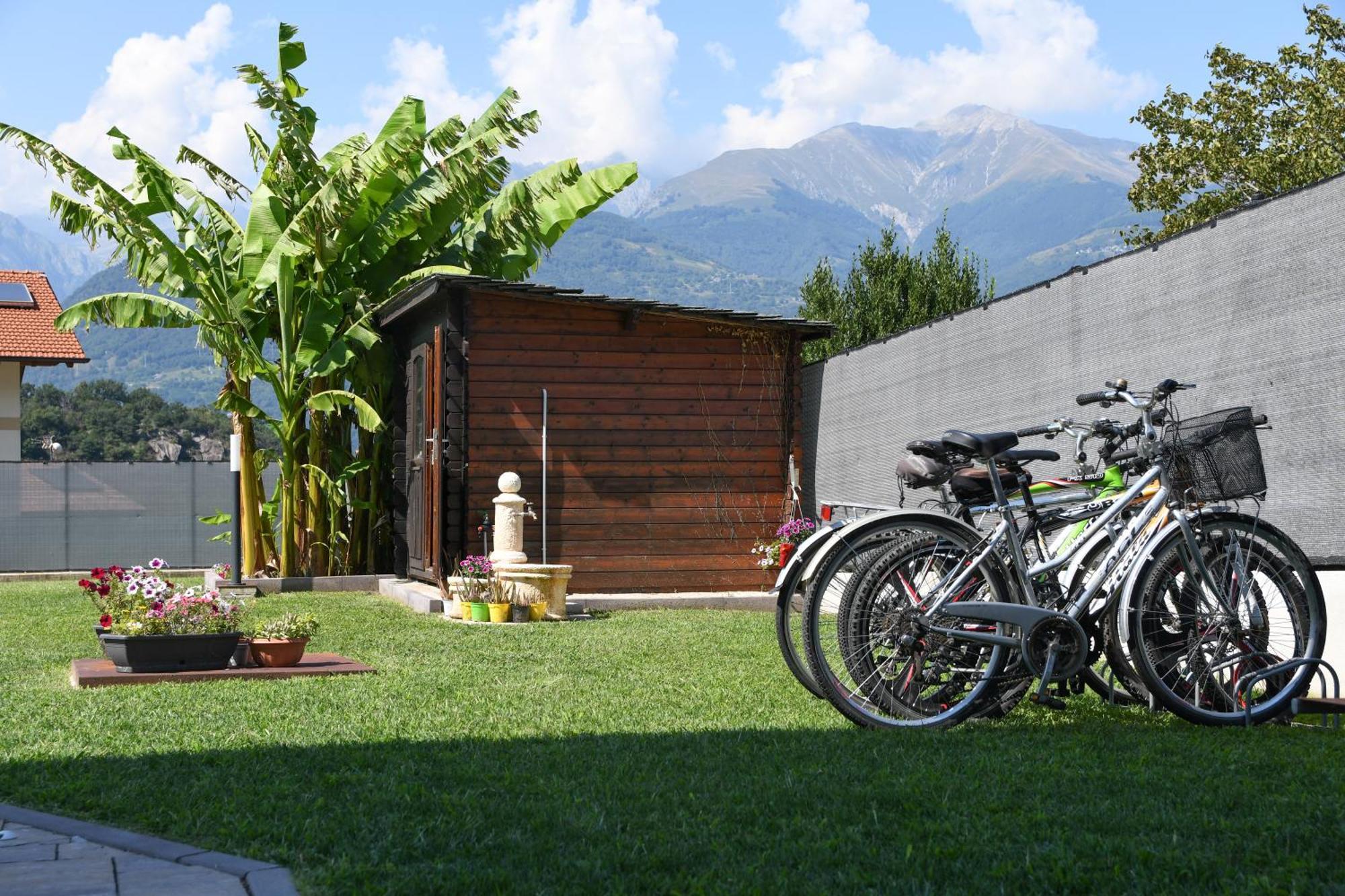 Il Giardino Dei Ciliegi Apartment คอลีโก ภายนอก รูปภาพ